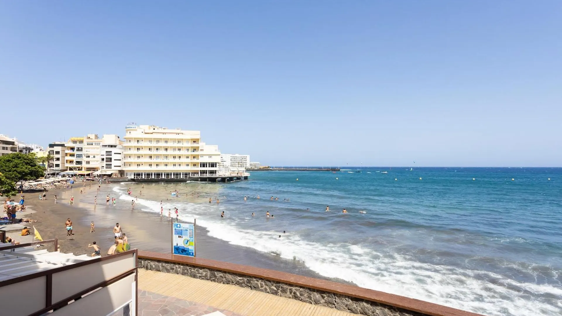 Apartment Spectacular Beachfront Loft-Style Casa Corina II El Médano Spanien