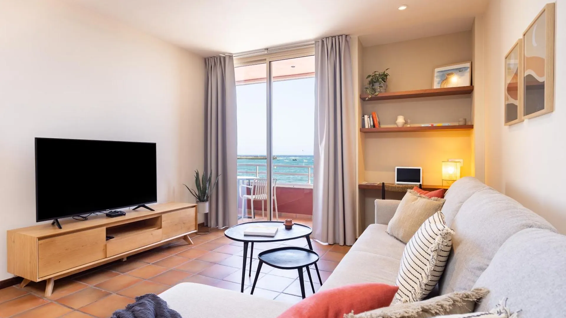 Spectacular Beachfront Loft-Style Casa Corina II El Médano 0*,  Spanje